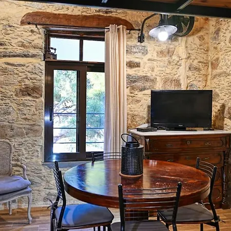 Pefkopetro Loft Vakantiehuis *