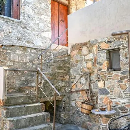 Pefkopetro Loft * خانيا