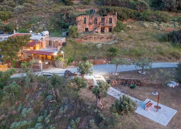 Pefkopetro Loft 別荘 ハニア